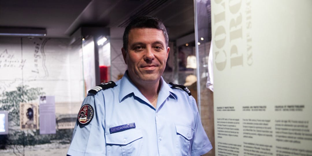 Richard Filmotte, alors capitaine, en 2017 au musée de la Gendarmerie de Melun, dont il venait de devenir directeur. 