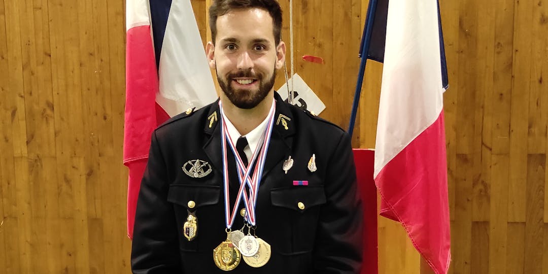 Le gendarme Sacha Desvilette a remporté quatre médailles lors des derniers championnats de France de natation (photo SD).