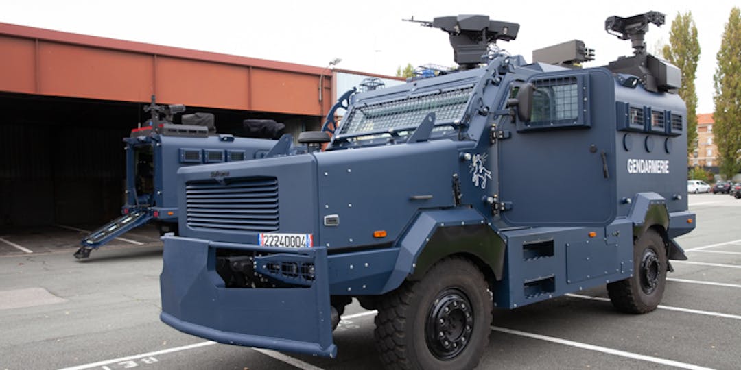 Le nouveau blindé Centaure de la Gendarmerie, au groupement blindé de gendarmerie mobile (GBGM), à Satory. (Photo: M.Guyot / L'Essor)