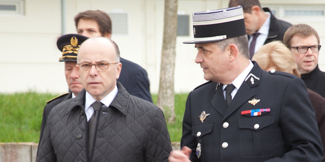 Olivier Courtet, alors colonel et commandant le groupement de la Marne, lors d'une lancement du plan Bac-Psig par le ministre de l'Intérieur Bernard Cazeneuve (M. GUYOT/ESSOR)