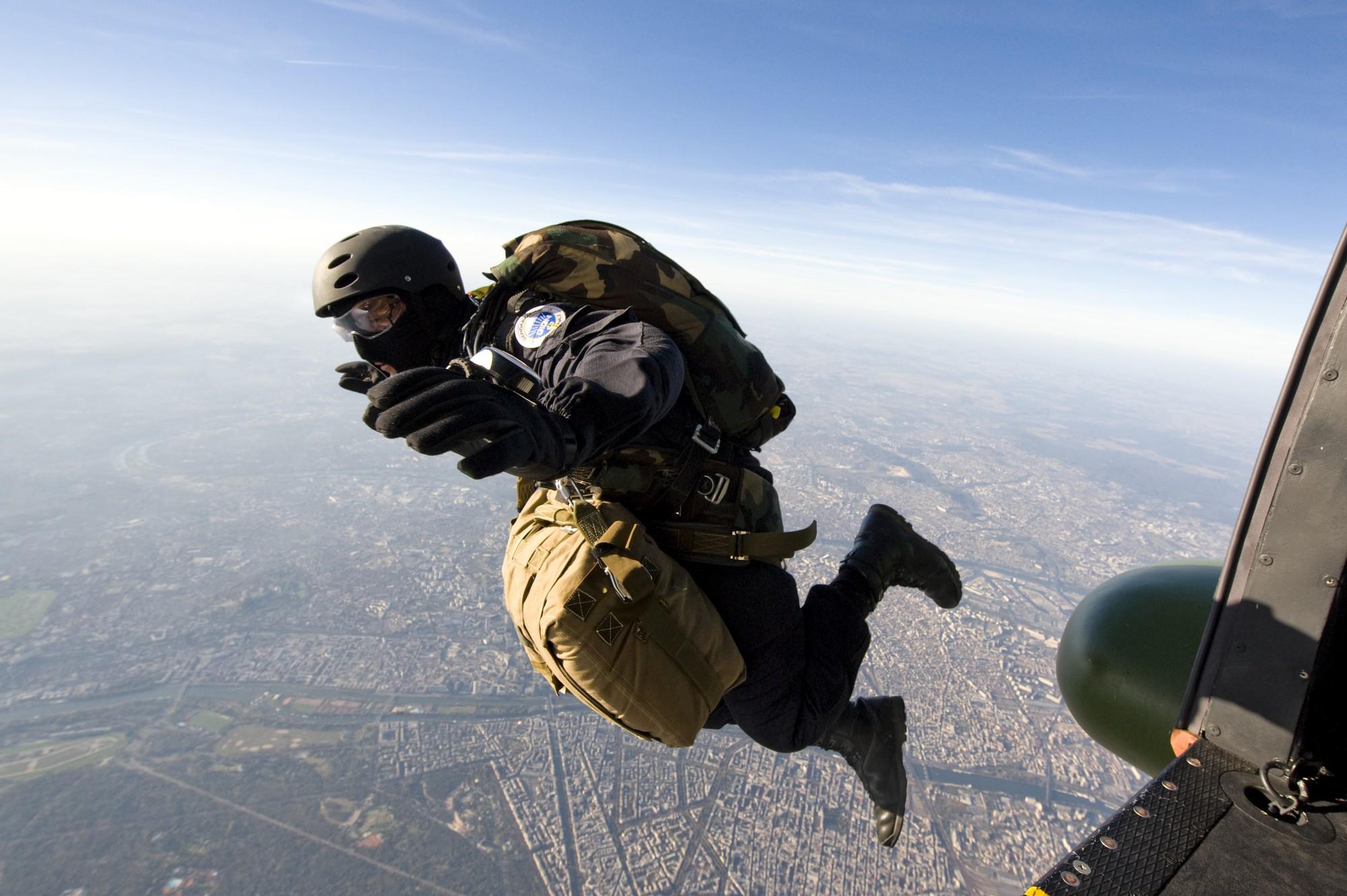 Pourquoi Les Parachutistes Du GIGN F tent La Saint Michel pourquoi-les-parachutistes-du-gign-f-tent-la-saint-michel