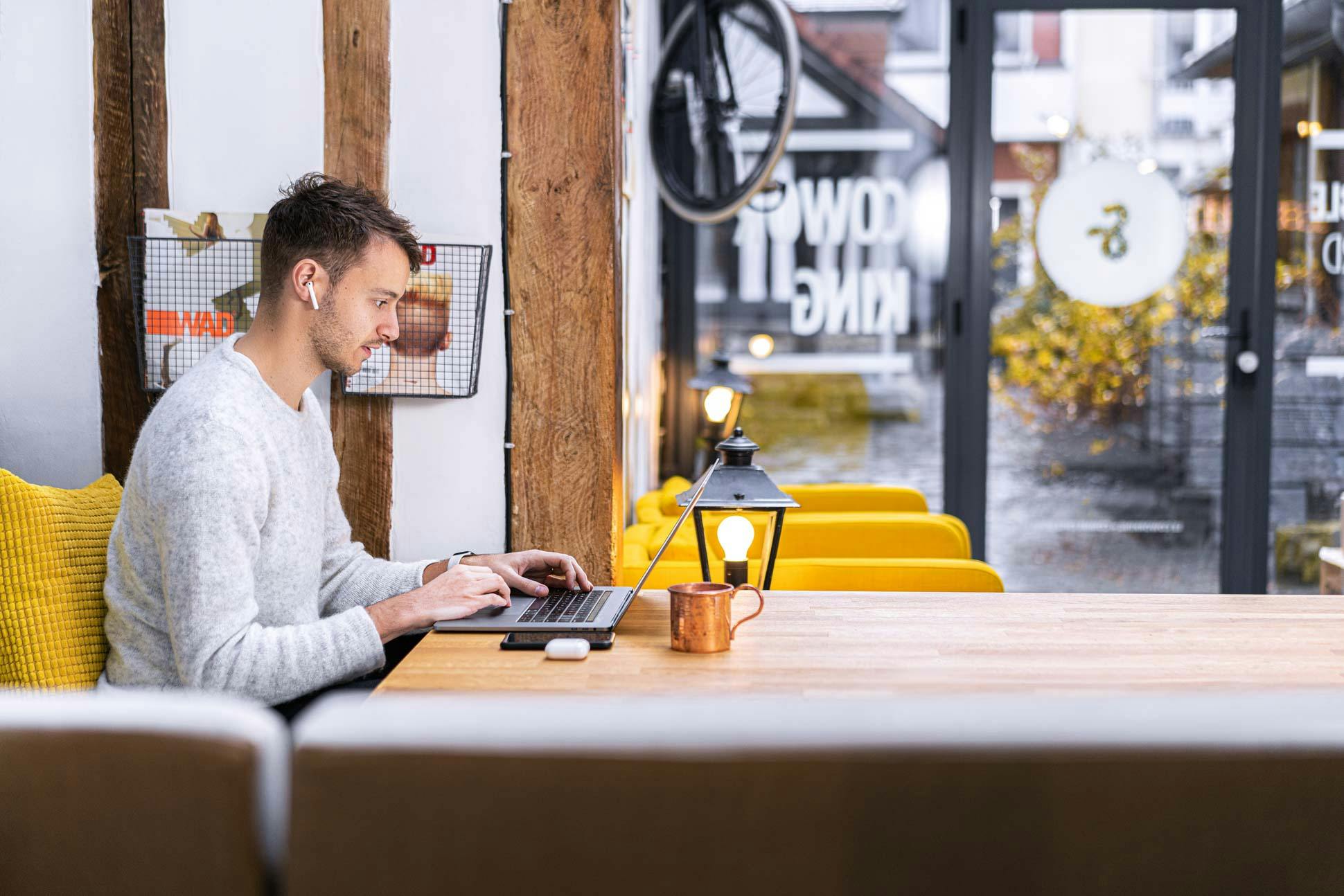 Studio Coworking Gros Horloge Salon