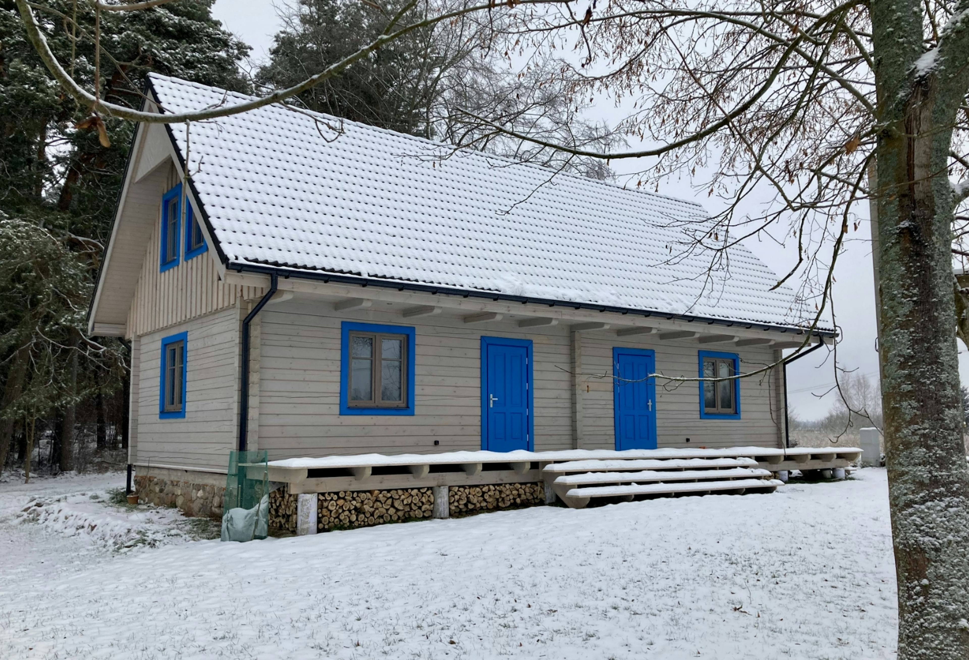 Widok od frontu zimą