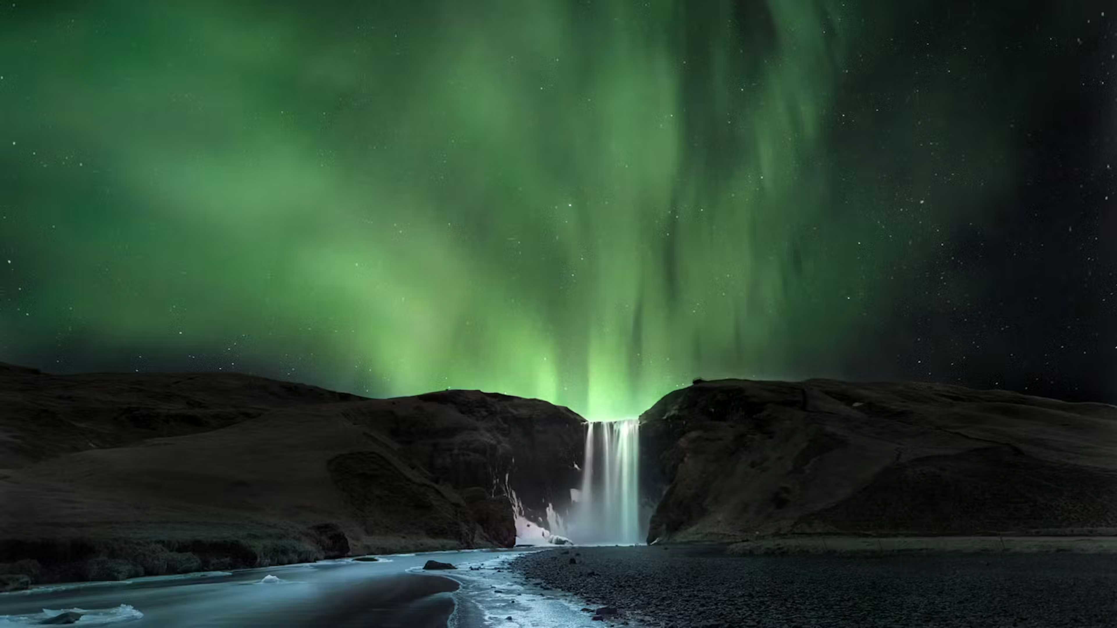 Skógafoss Waterfall