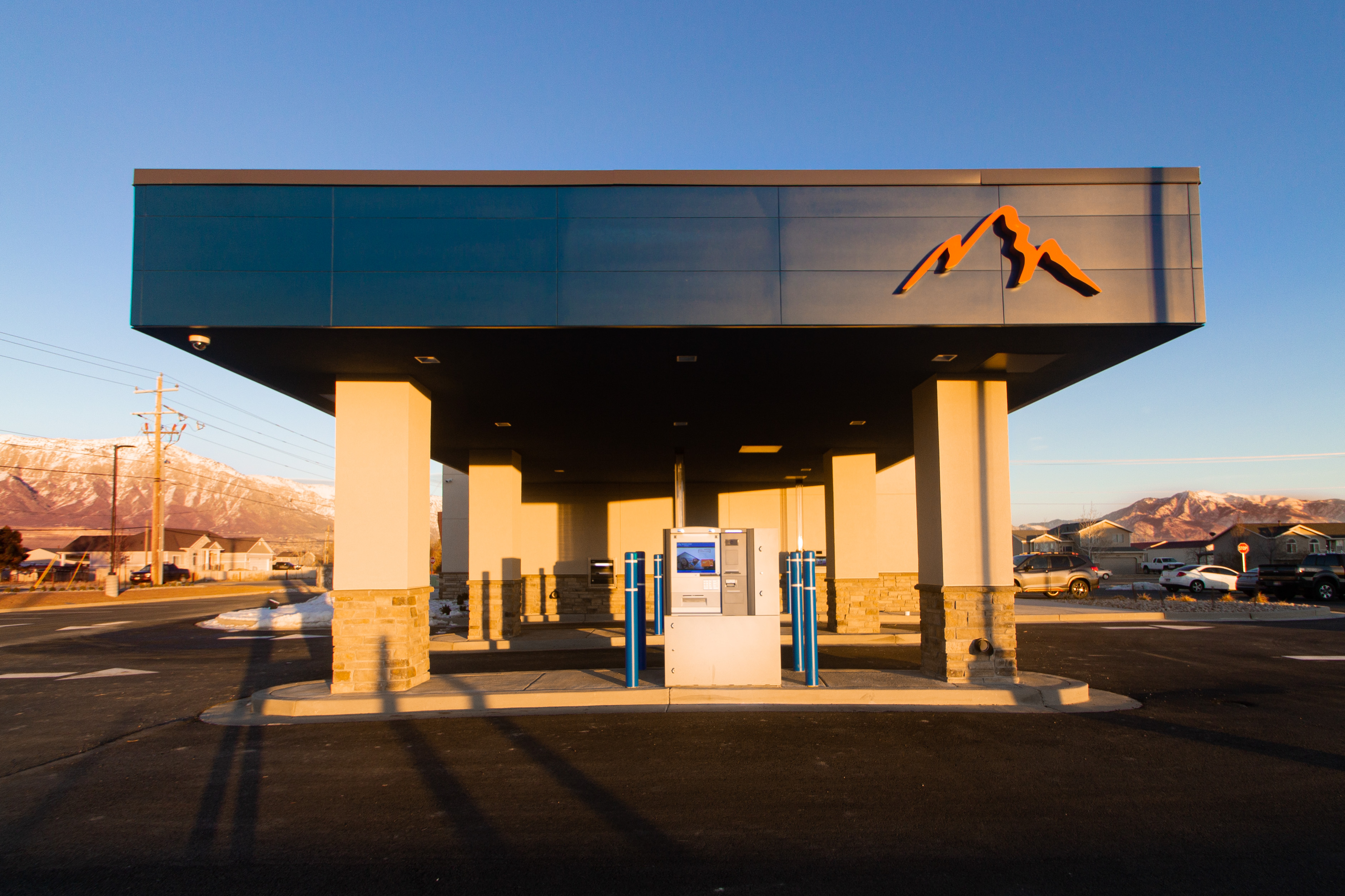 Photo of Wasatch Peaks Credit Union drive-up ATM