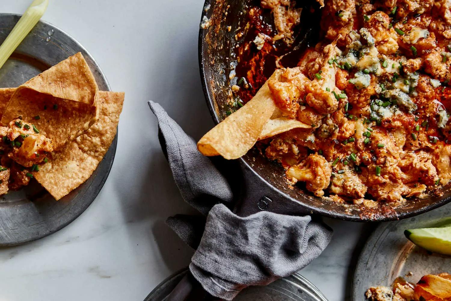 Hapje: buffalo bloemkool dipsaus