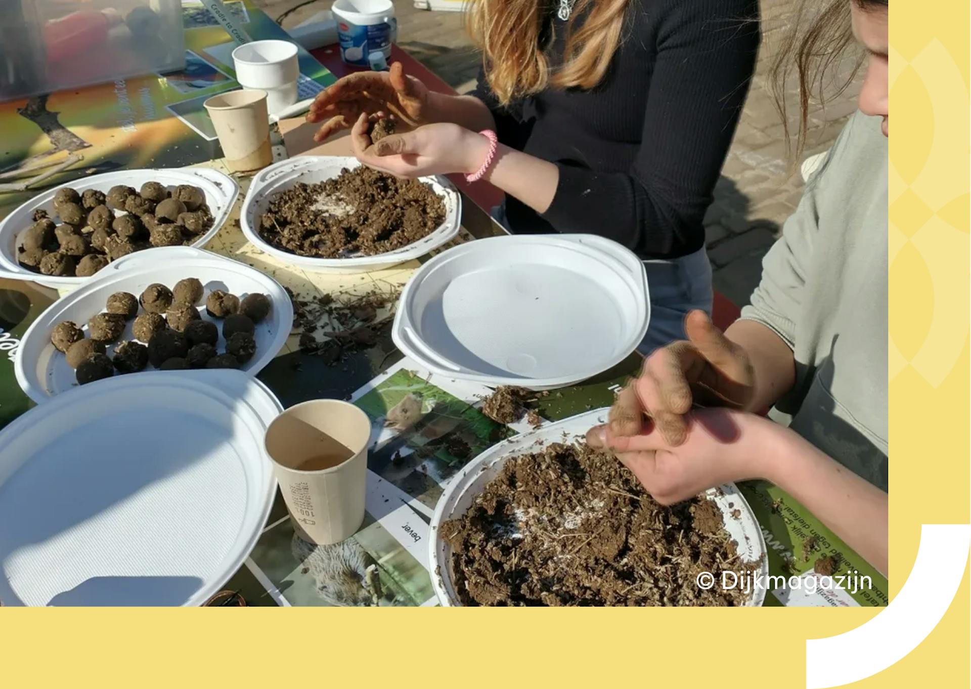 Foto van een workshop zaadbommen maken