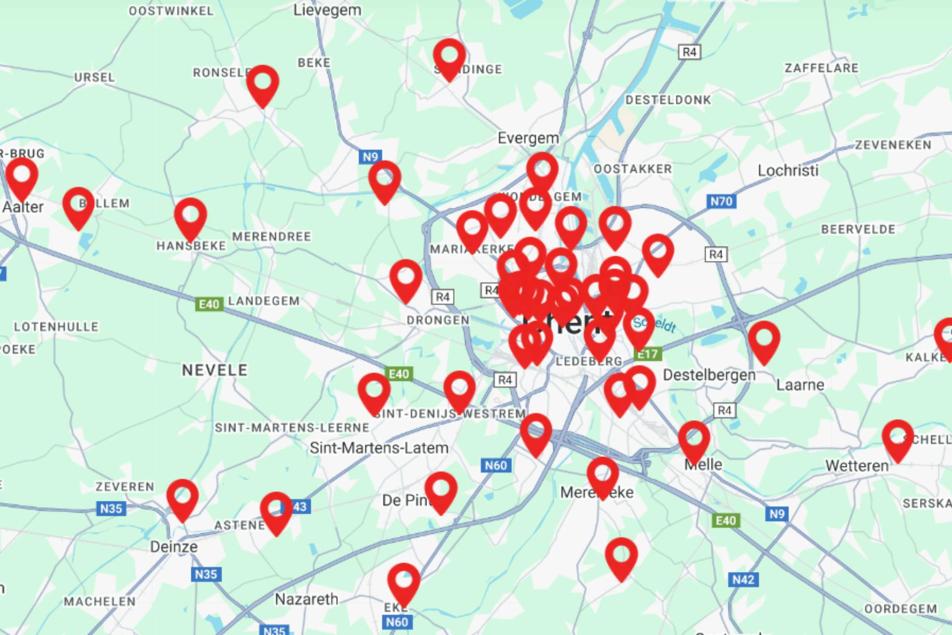 Foto van een kaart met aanduidingen voor alle 50 afhaalpunten depots voor pakketten abonnementen webshopbestellingen van De Wassende Maan