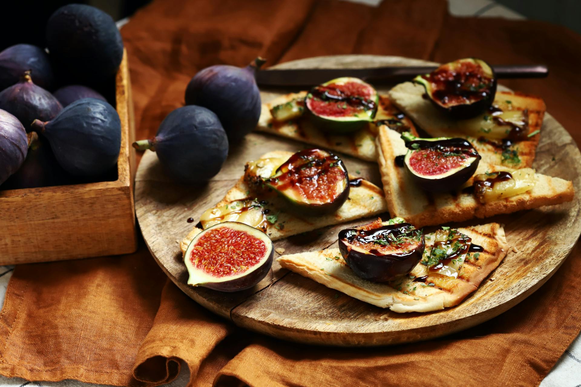 Croque met witloof, pittige kaas en vijgen
