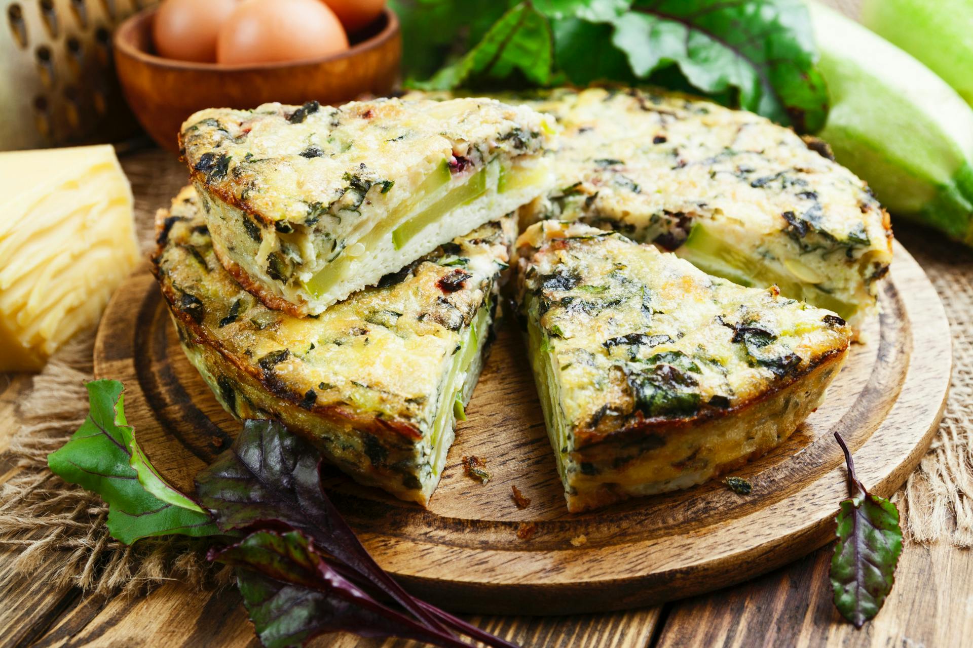 Mediterrane courgettetaart ophouten plateau