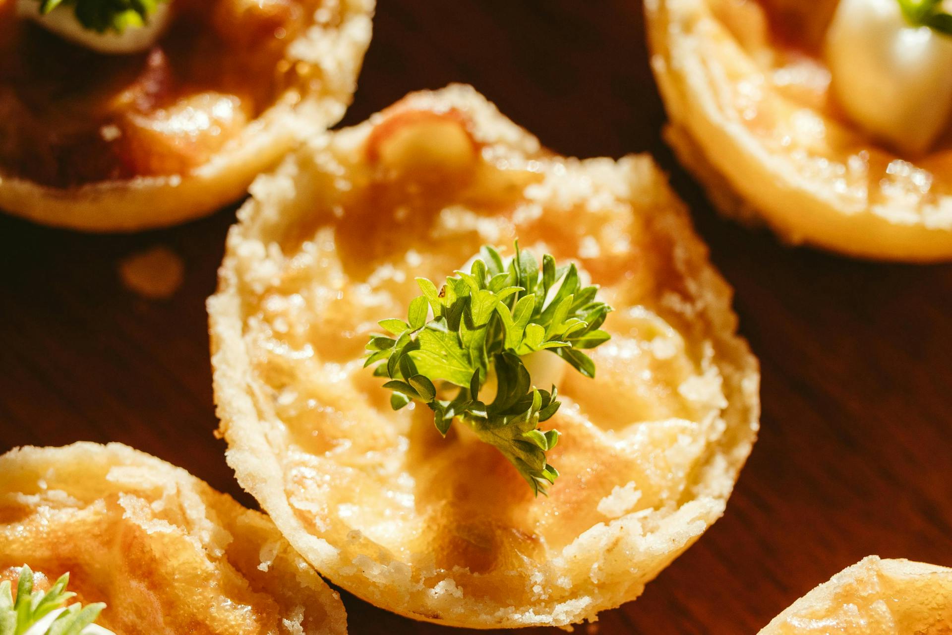 Tartelettes met vis en prei