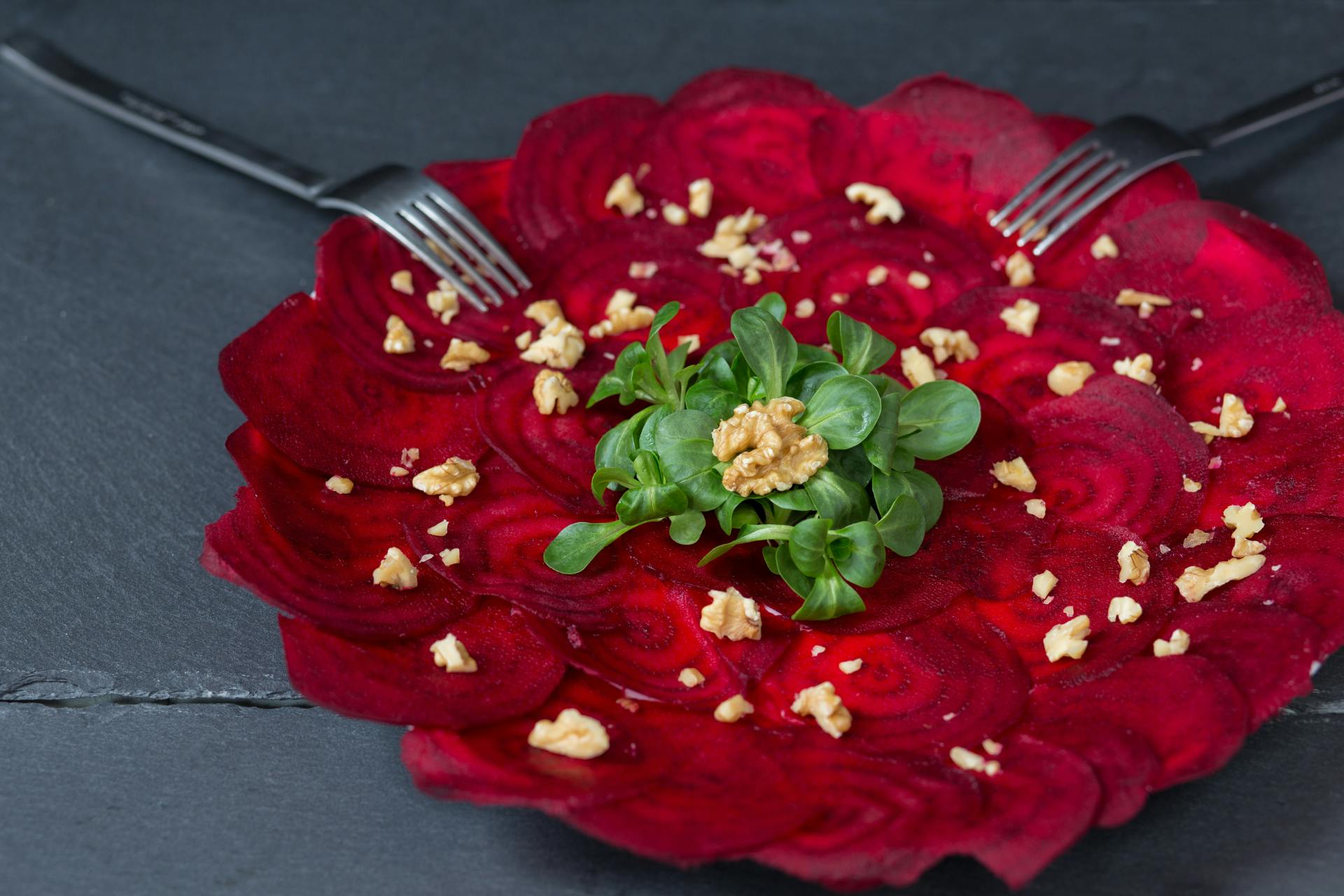 Carpaccio van rode bietjes