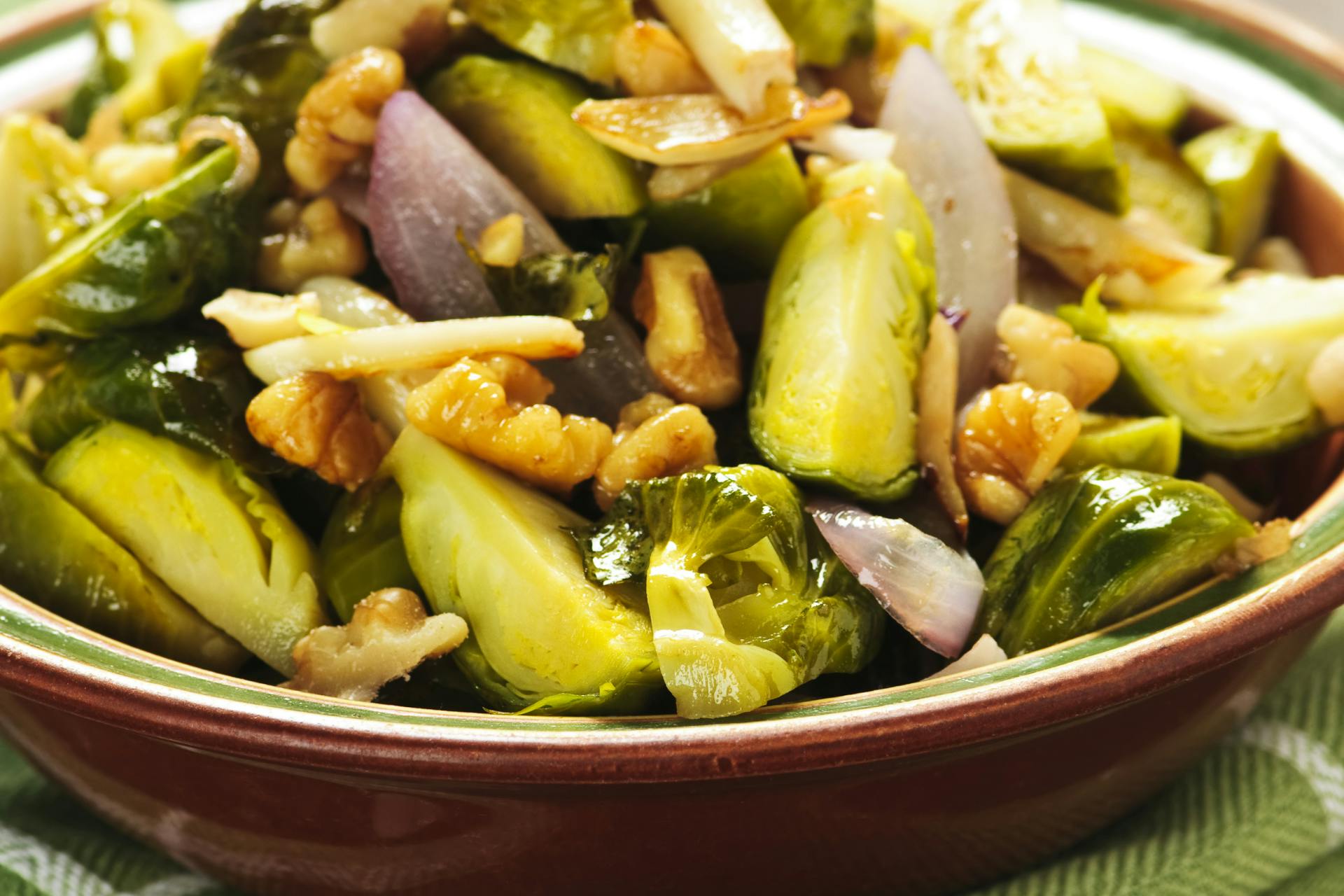 Spruitjes met walnoten