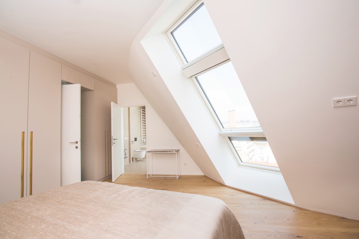 Wie die Wahl des Dachfensters und dessen Größe zur maximalen Helligkeit durch Dachfenster beiträgt