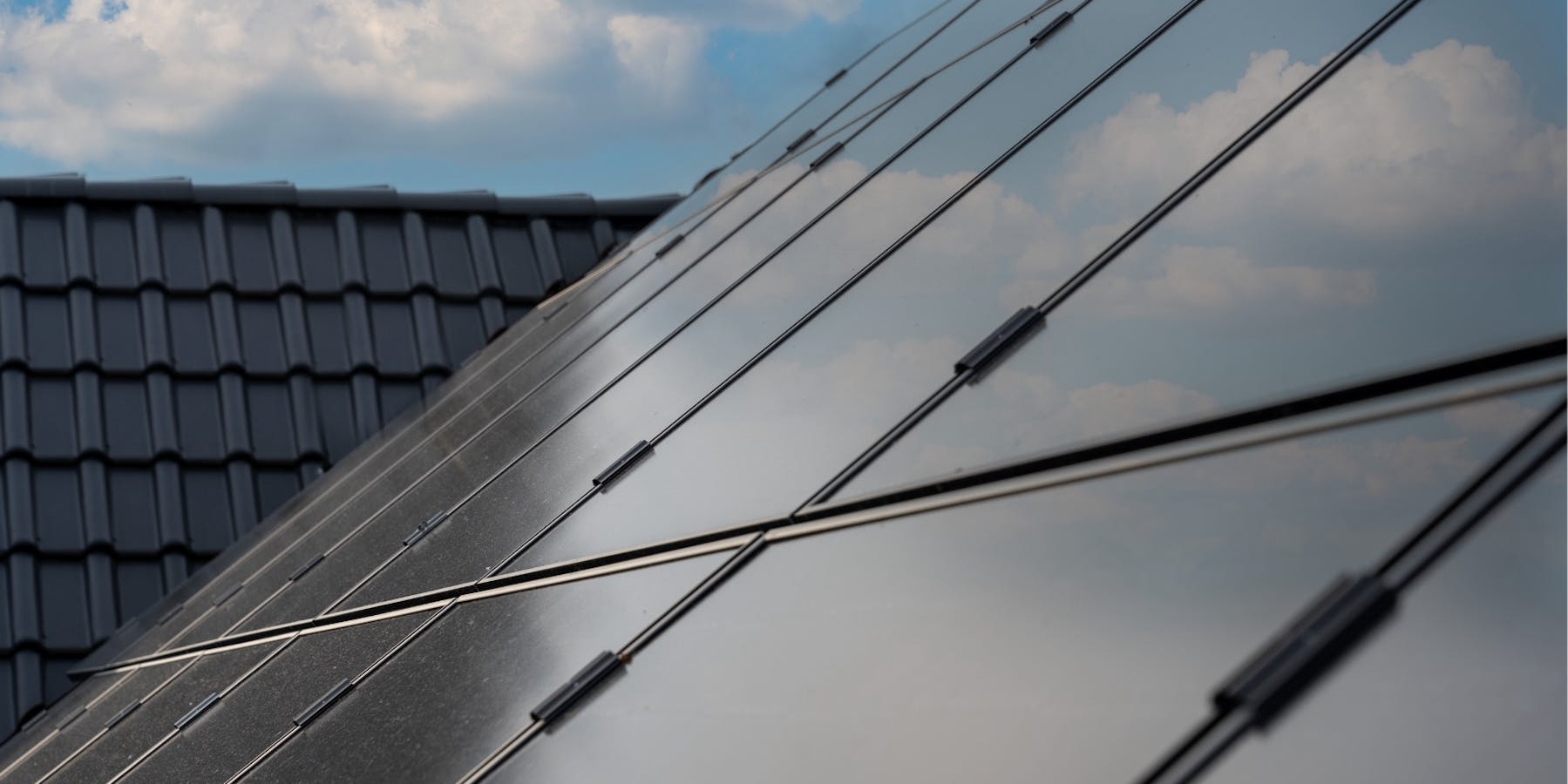 Dach erneuern vor Photovoltaik
