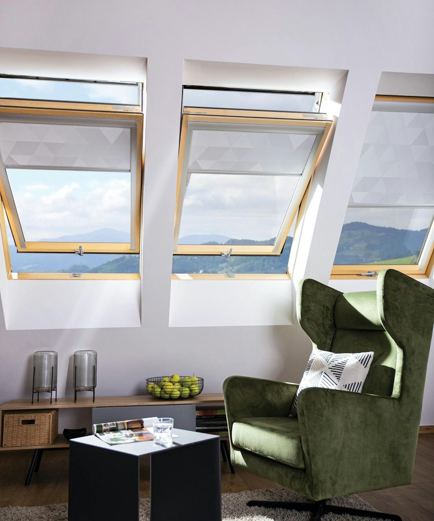 Dachfenster Innenrollo im Wohnzimmer Dachfenster Innenrollo im Wohnzimmer