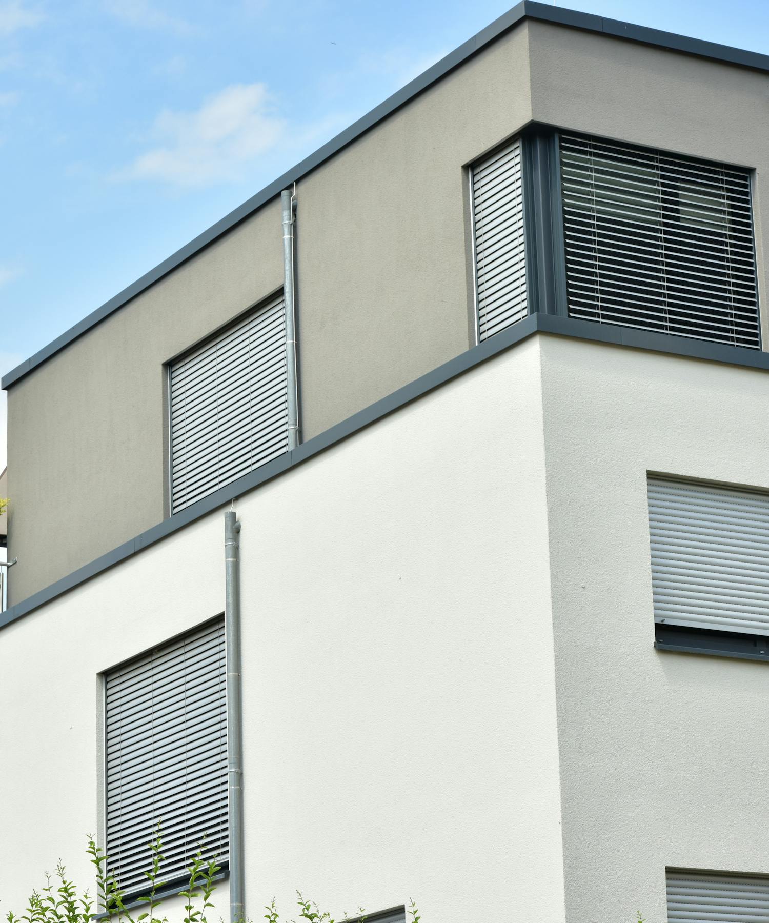 Fenster mit Rollläden Fenster mit Rollläden