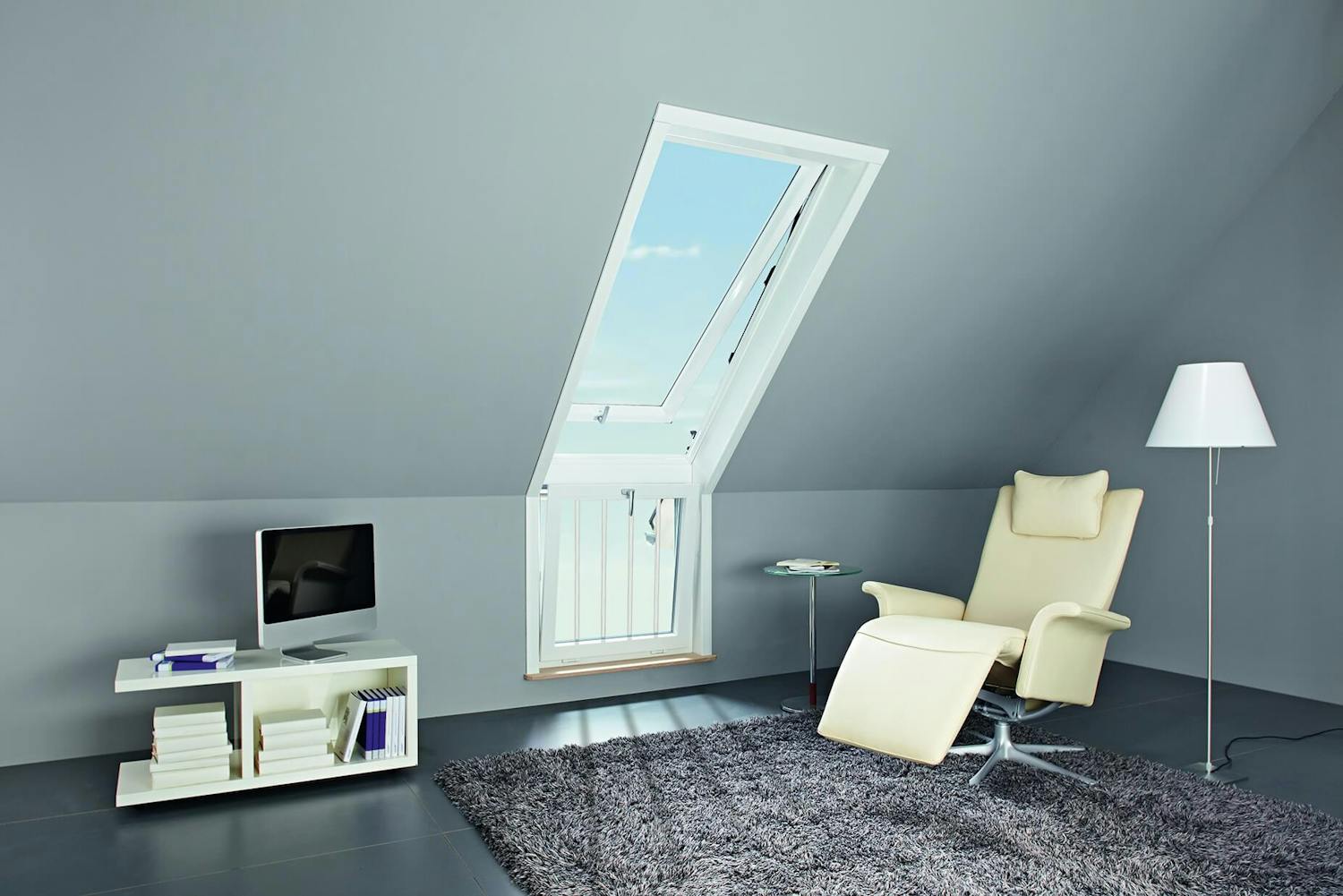 Roto Fassadenfenster in einem modernen Dachgeschoss