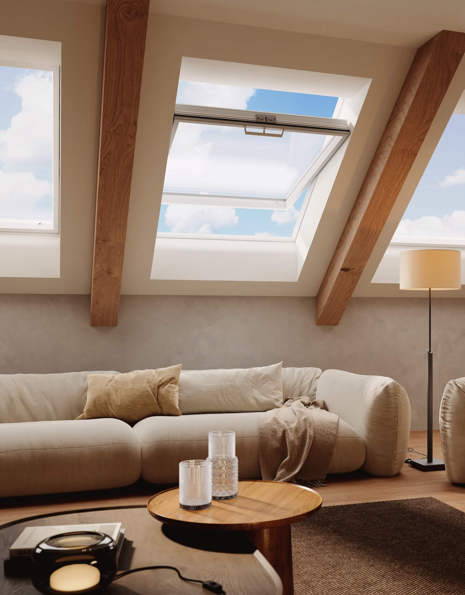 Roto Dachfenster in einem gemütlichen Wohnzimmer mit Holzelementen