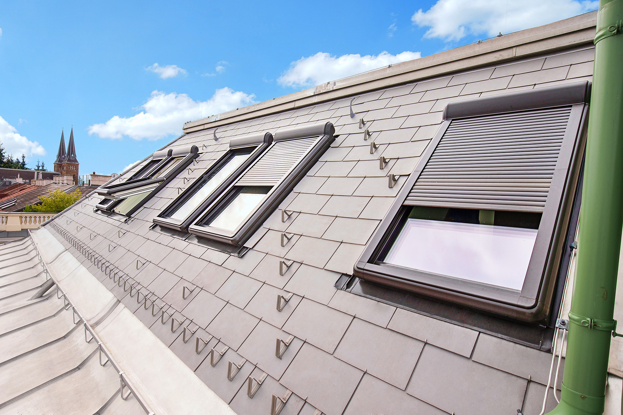 Dachfenster Rollläden außen