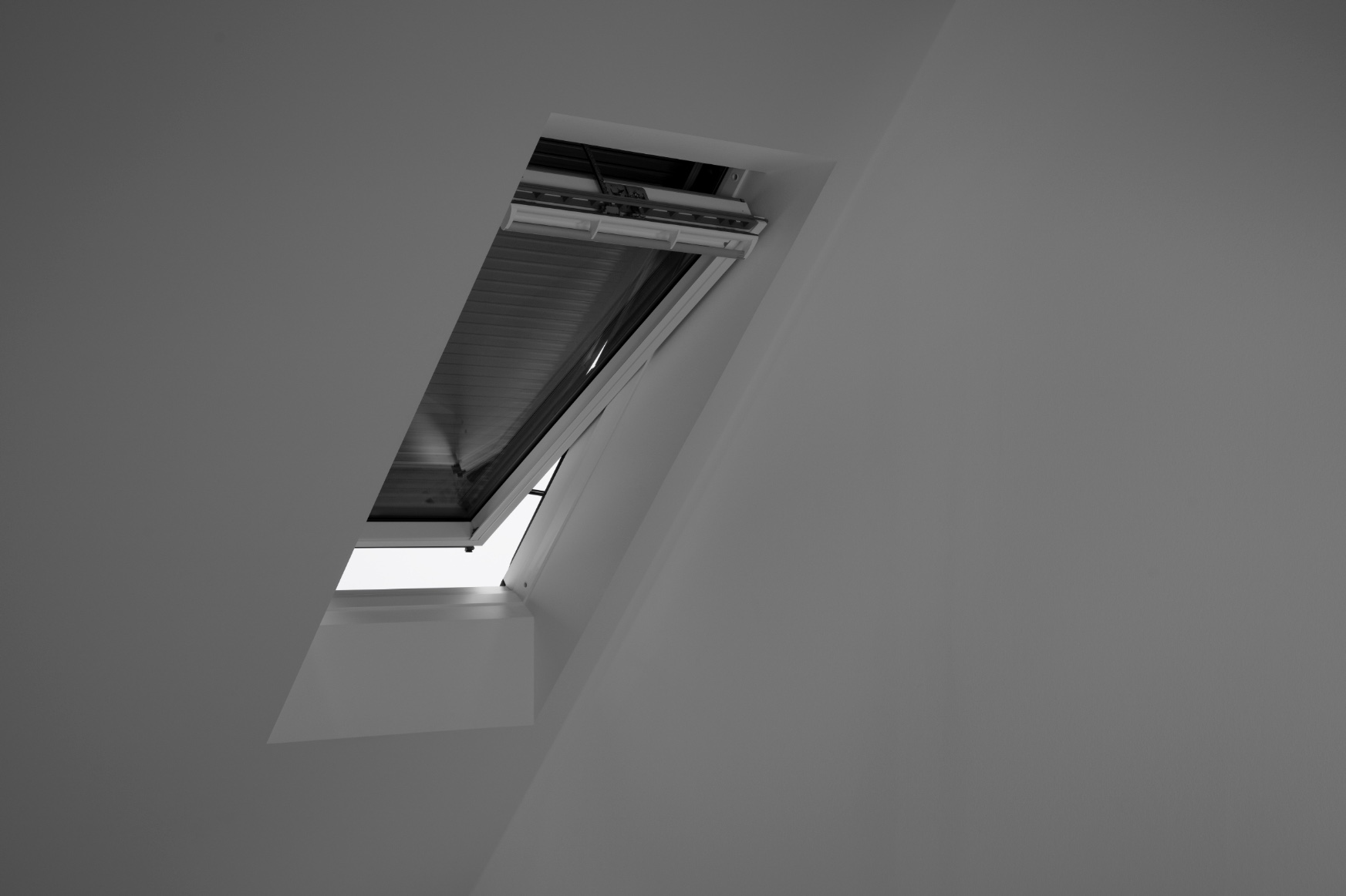 Merkmale der Velux Solar Rollladen