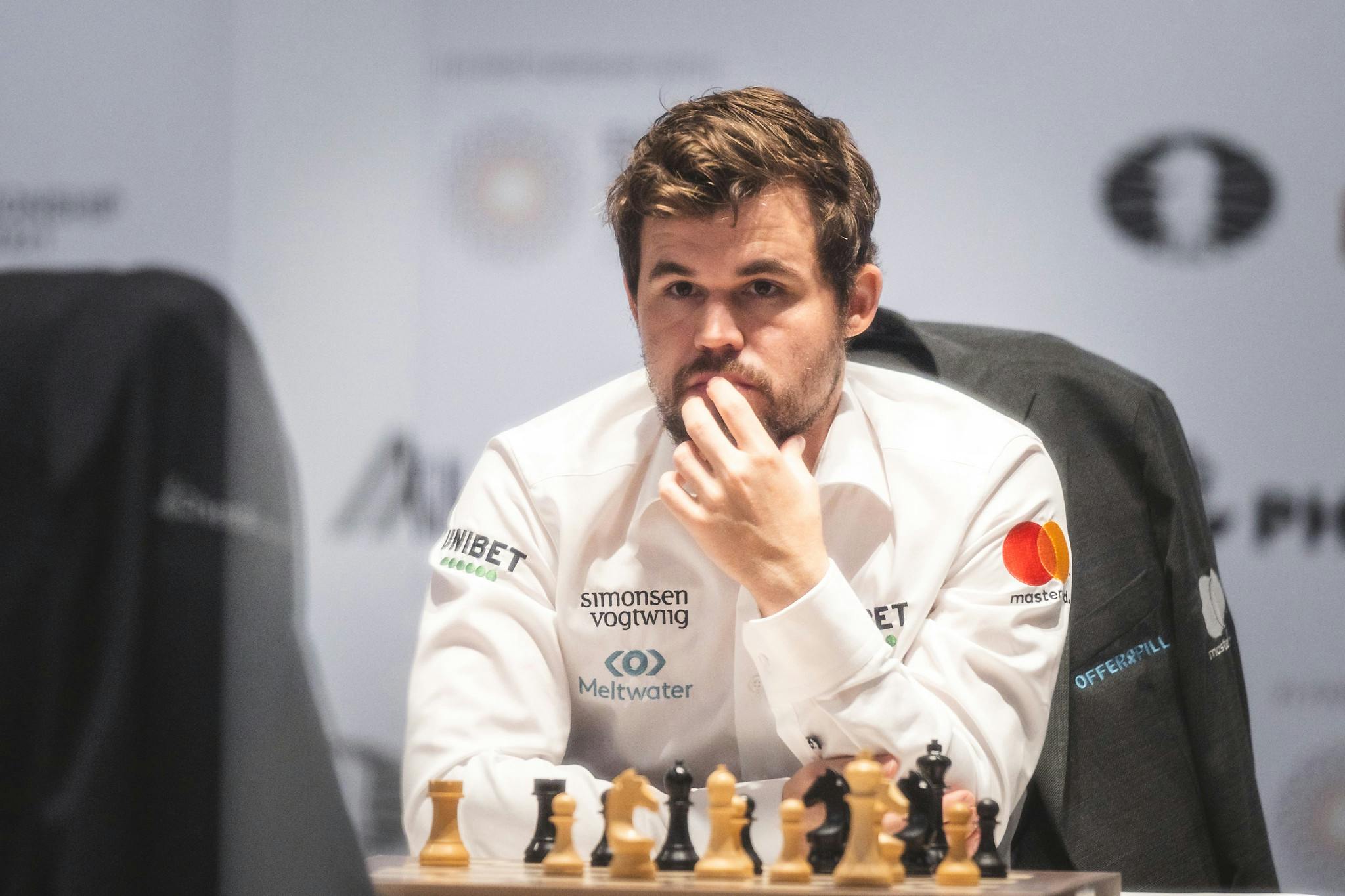 Carlsen versus Nepomniachtchi: FIDE World Championship Round 3