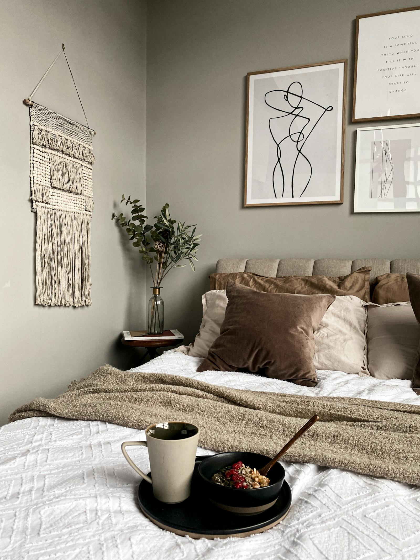 Bedroom in greige