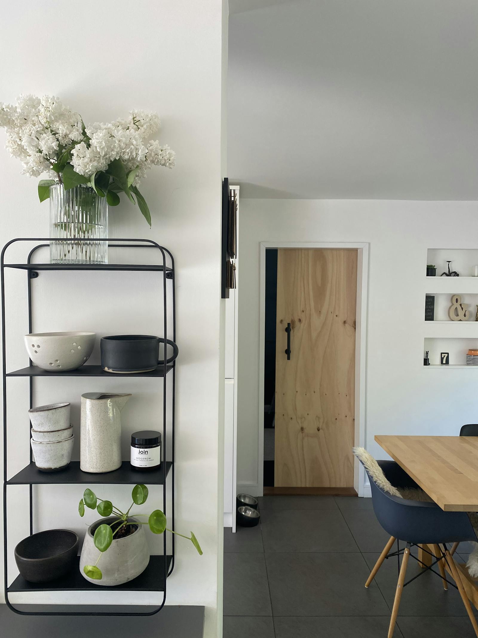 Kitchen and dining room details