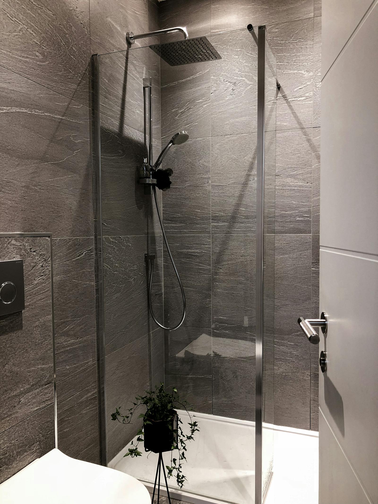 Shower area in grey