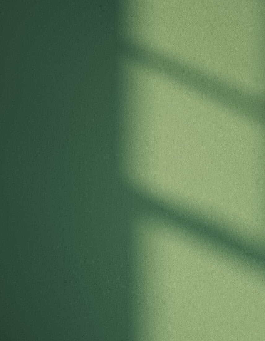 Wall showing Green 07 in varied natural light