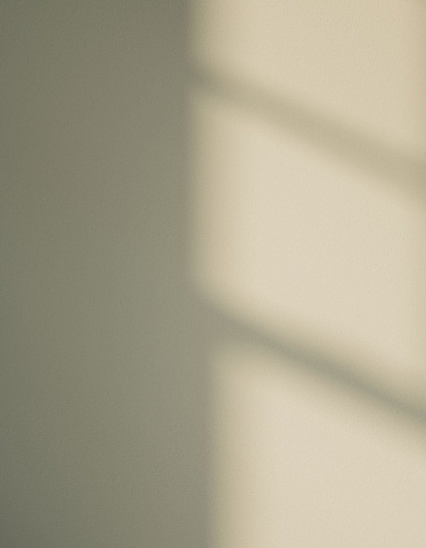 Wall showing Green 01 in varied natural light