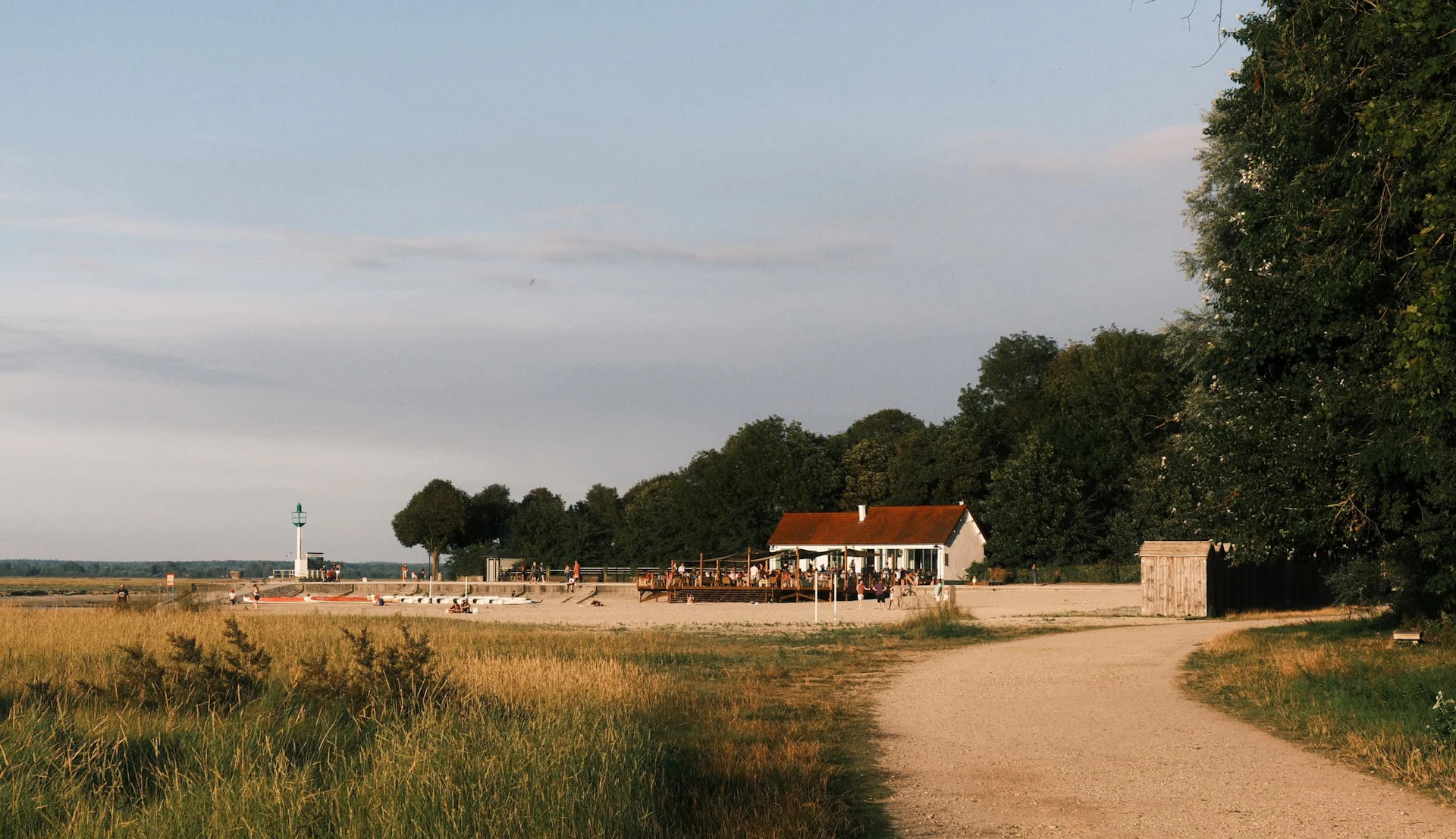 La buvette du mouton, sur la plage de saint valery sur somme