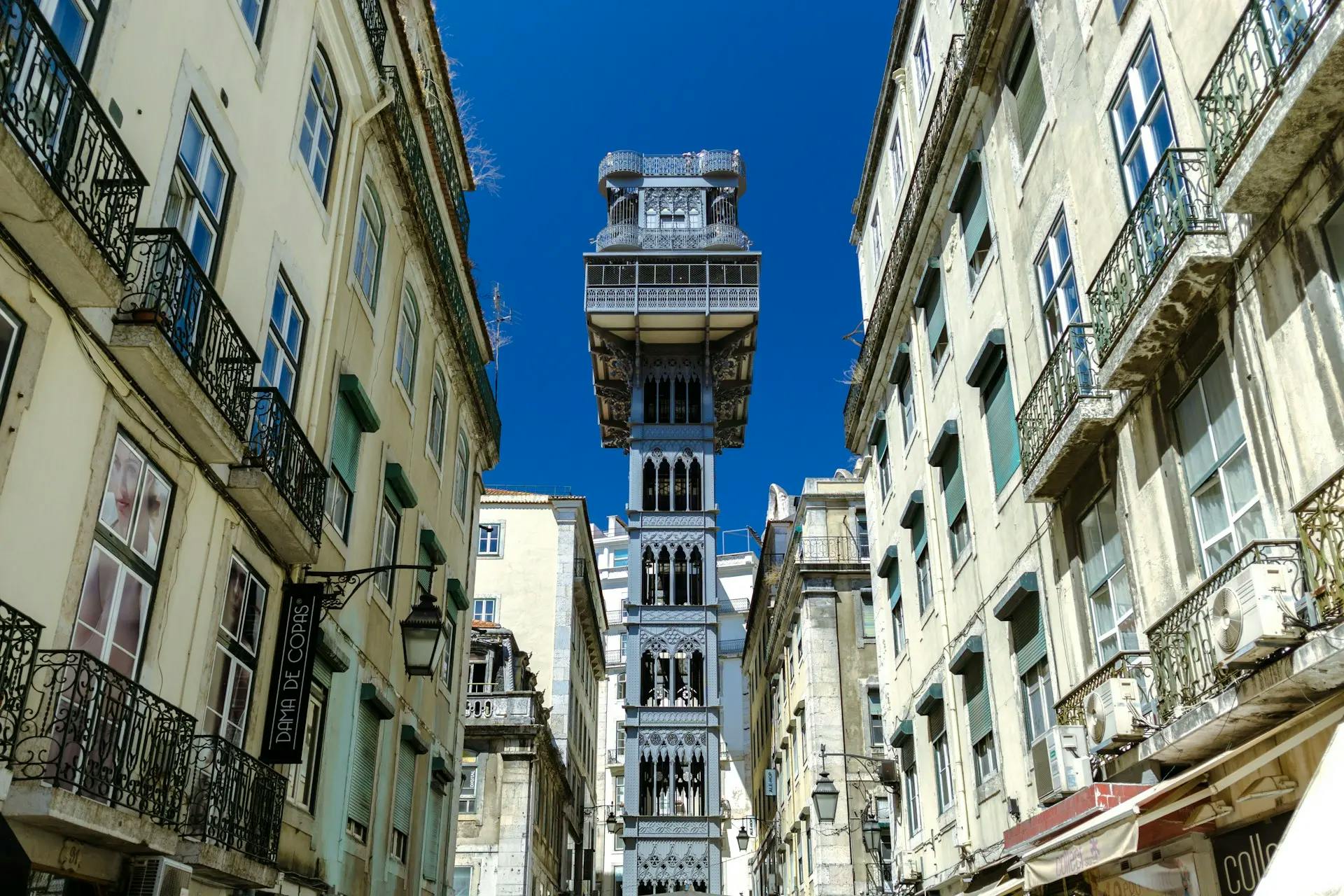 lissabon-elevator-in-the-city
