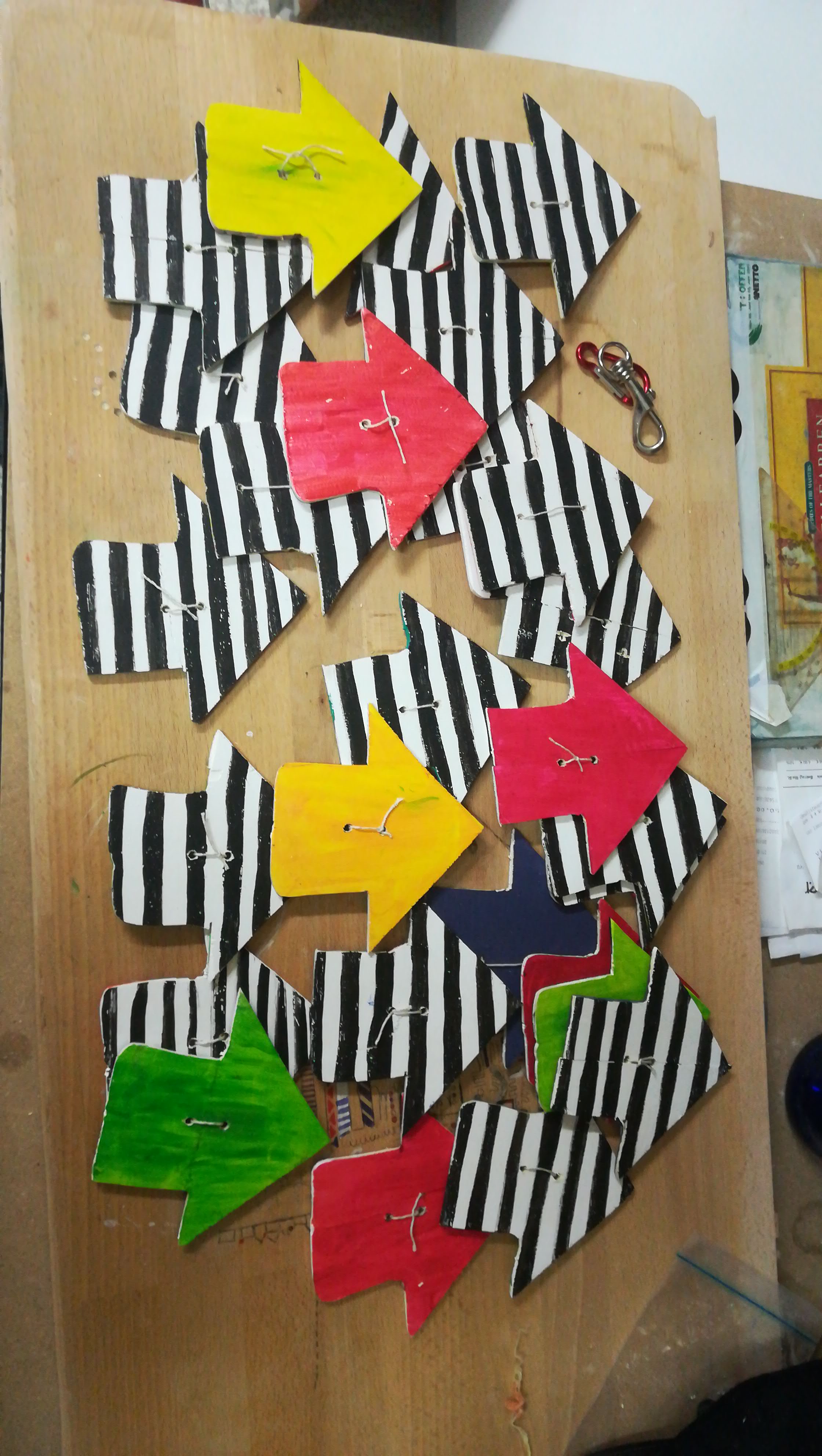 Wegweiser für die Ausstellung in der Neusätze 17, Lillian Noack