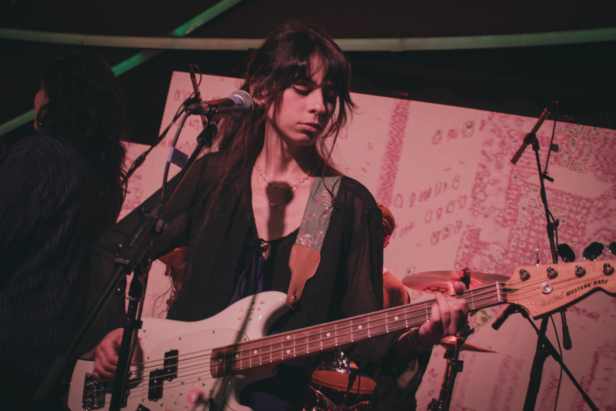 terraplana dividiu o palco Hall com o grupo Shower Curtain