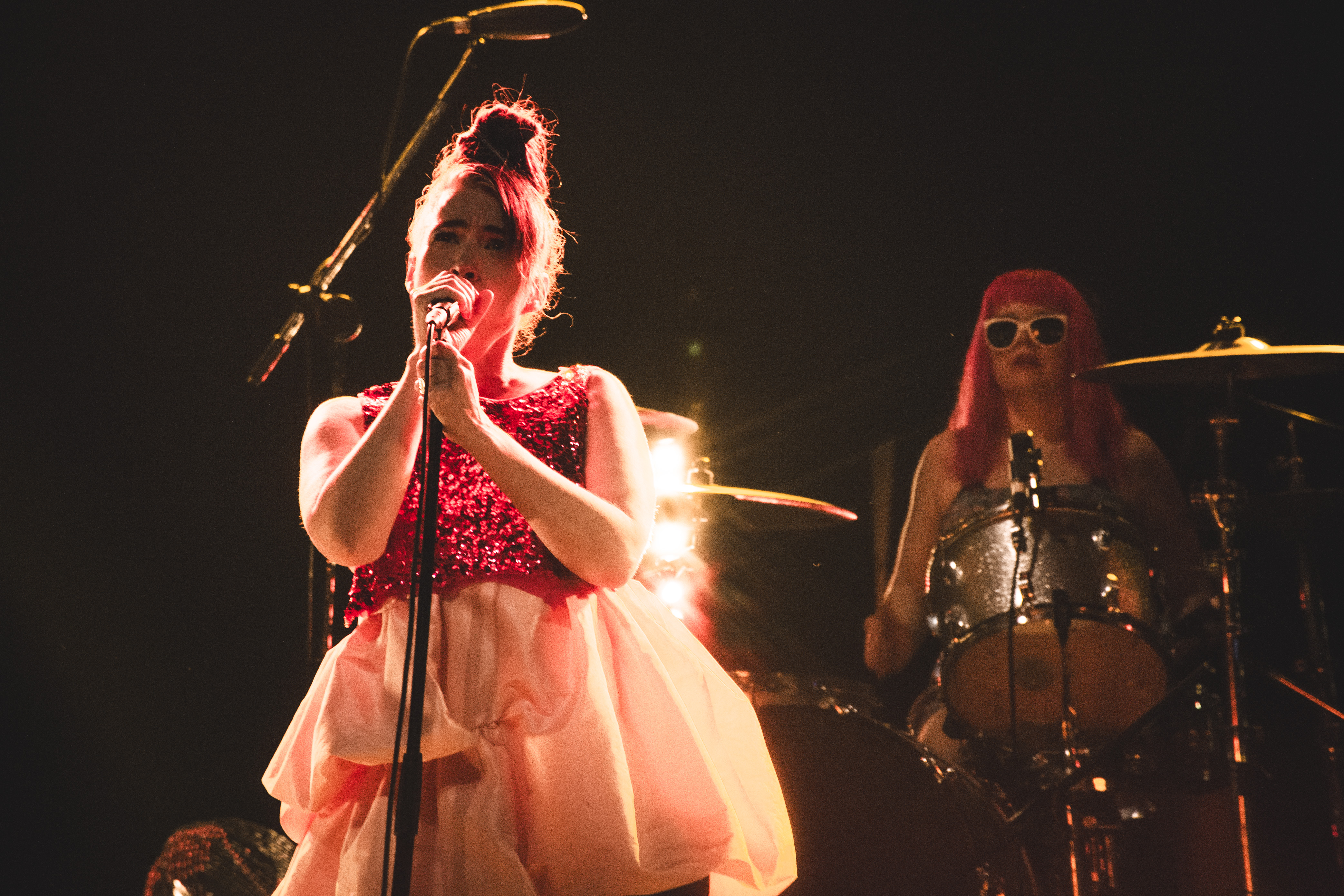 Kathleen Hanna em show da Bikini Kill, em São Paulo / Foto: Mariana Luiza/Lindie