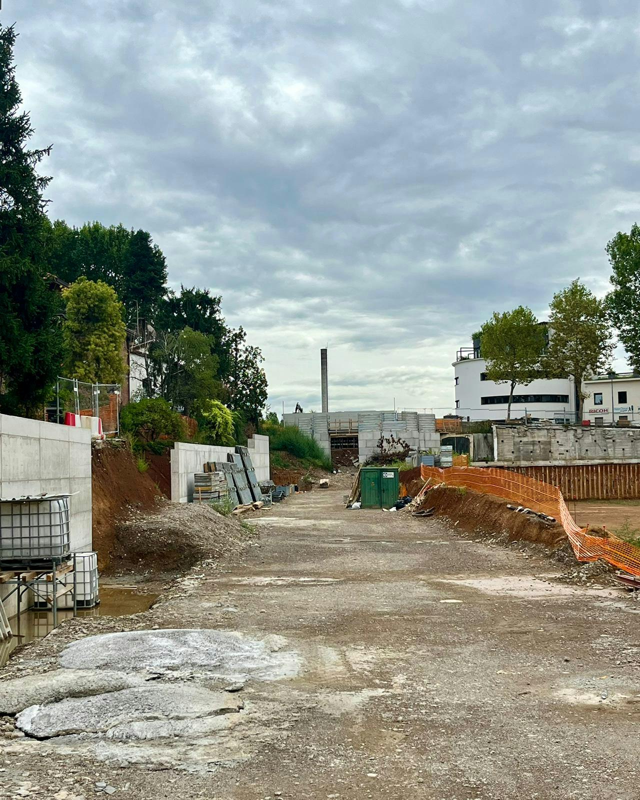 il cantiere attivo in Viale Giulio Cesare