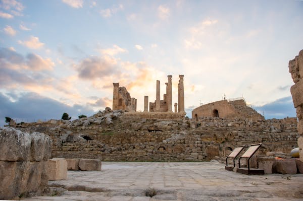 Healed Demoniacs Witness in Decapolis 