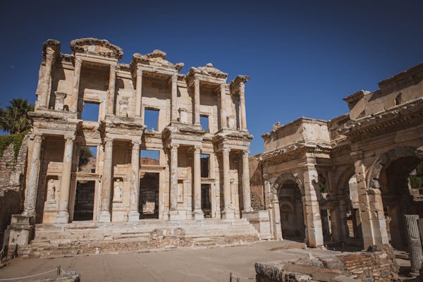 Paul: Uproar in Ephesus 