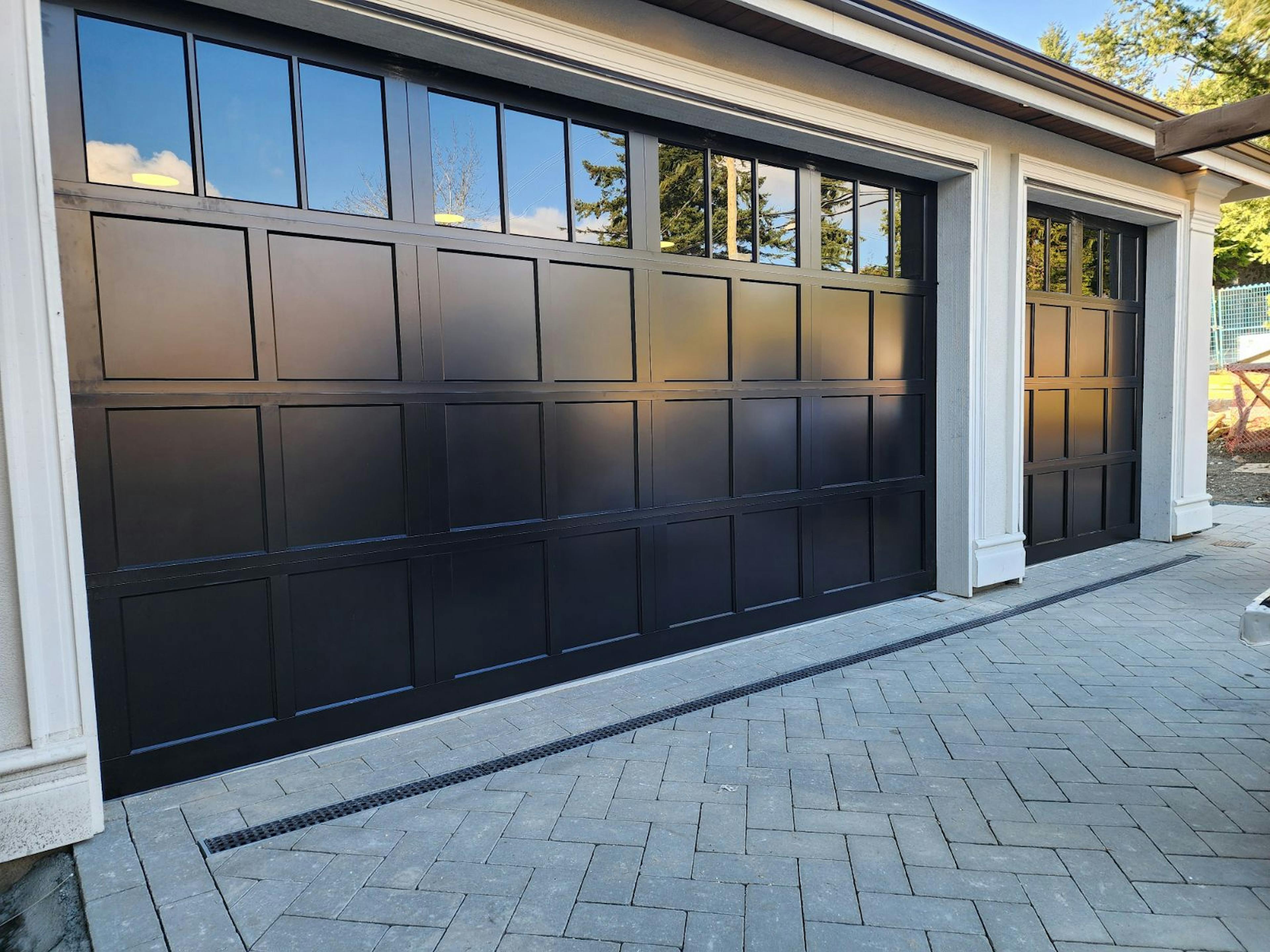 Hörmann North America Infinity Classic Garage Door Installation, Surrey, Portfolio 80