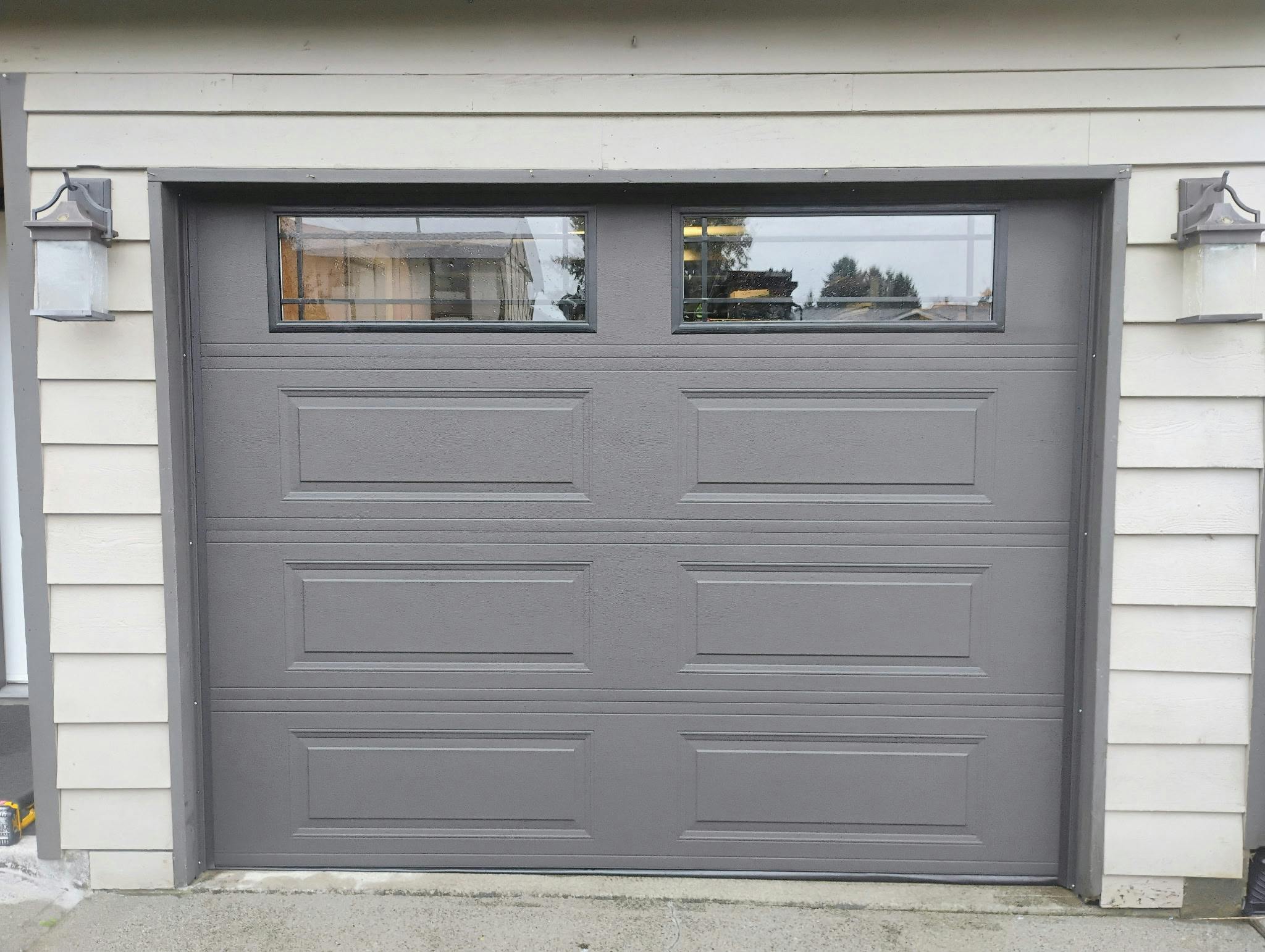SteelCraft Ranch-Craft Garage Door in Sleek Charcoal