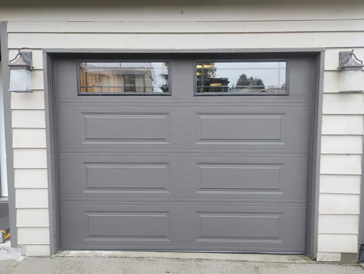 SteelCraft Ranch-Craft Garage Door in Sleek Charcoal