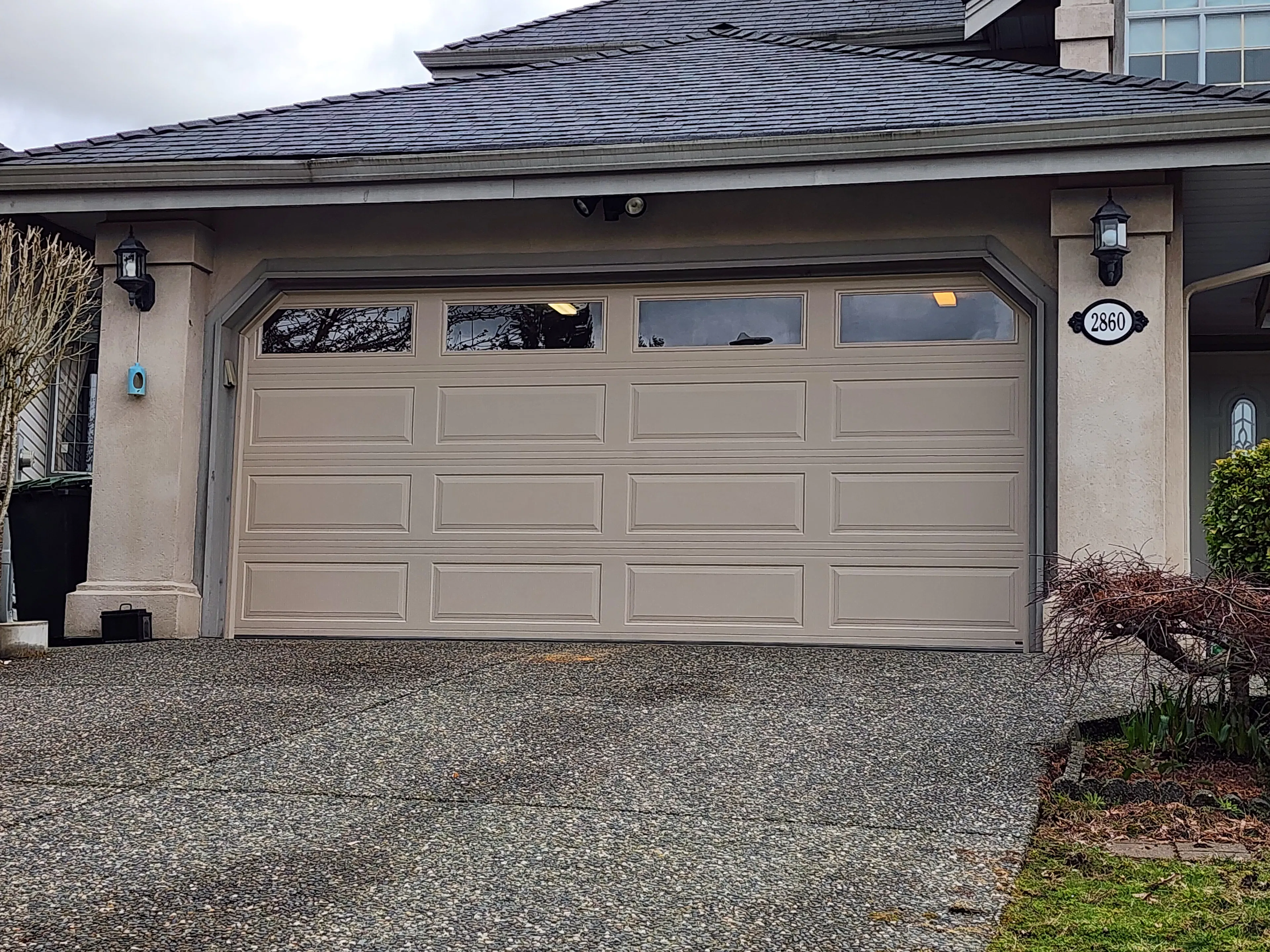 A 16x7' Hormann Thermatec 3400 double door