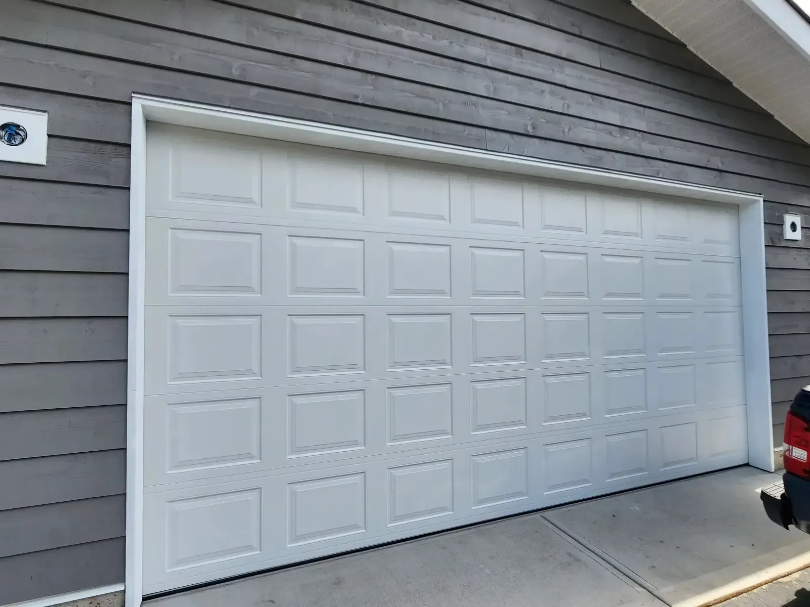 Garage door opener repair and installation Coquitlam