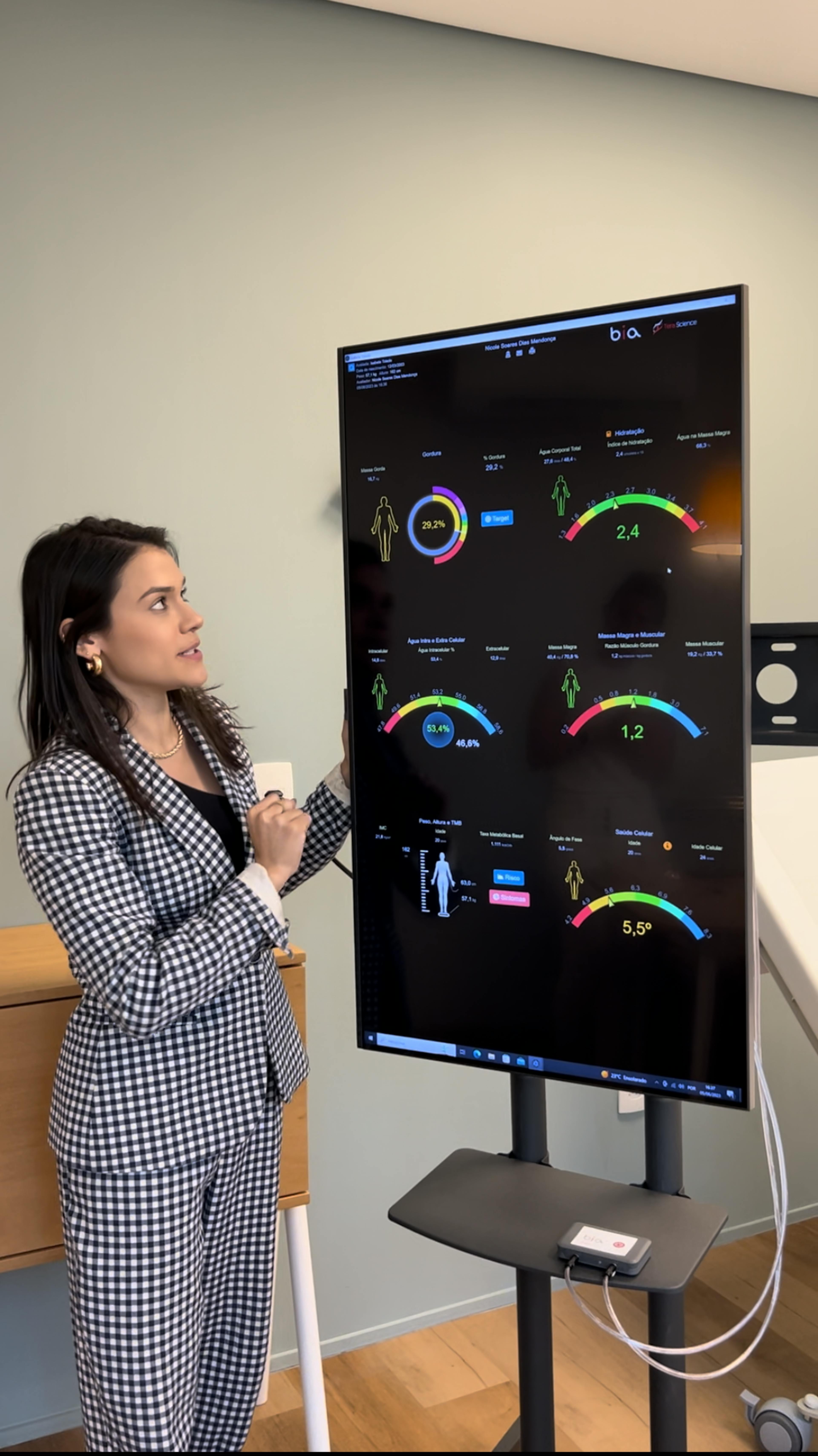 Profissional Utilizando a Bioimpedância