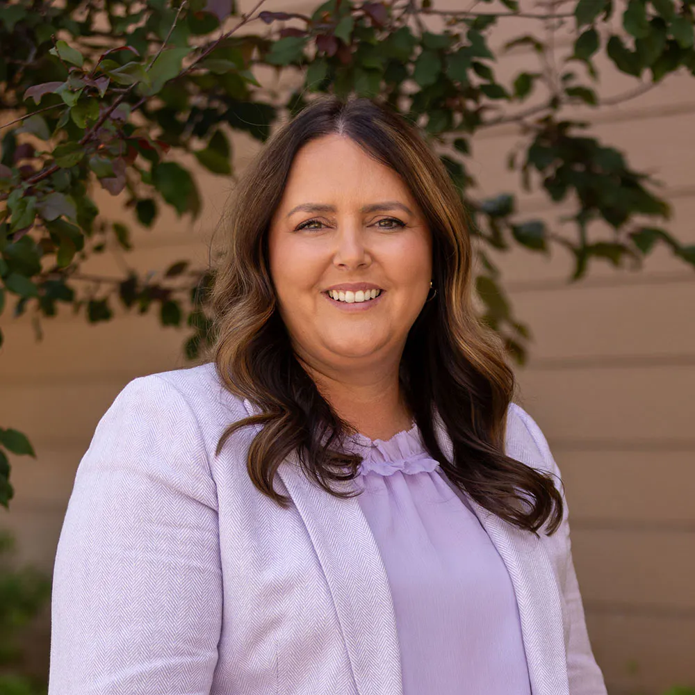Headshot of Stephanie Barnett