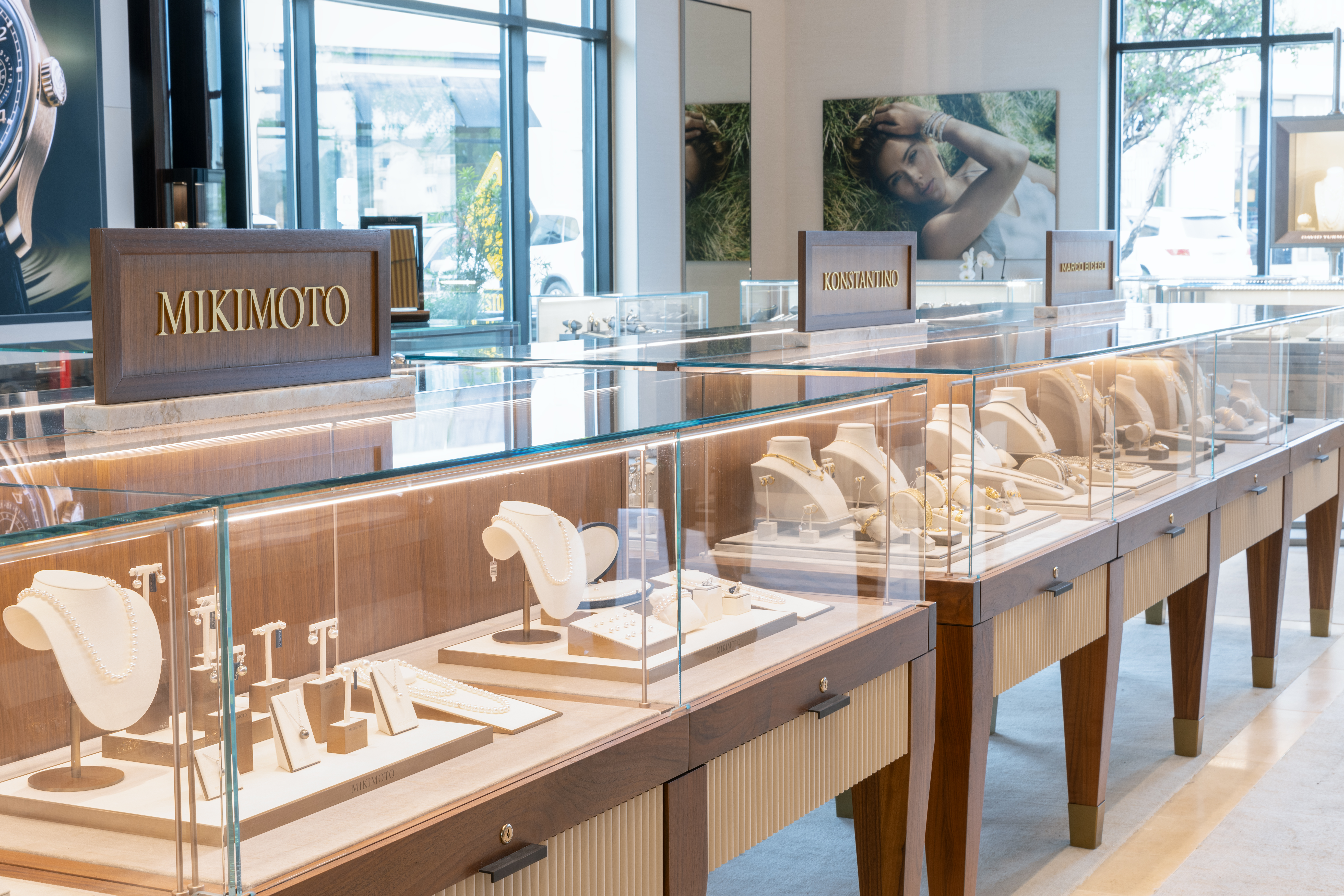 Alamo Quarry Market | San Antonio Jewelers | Lee Michaels