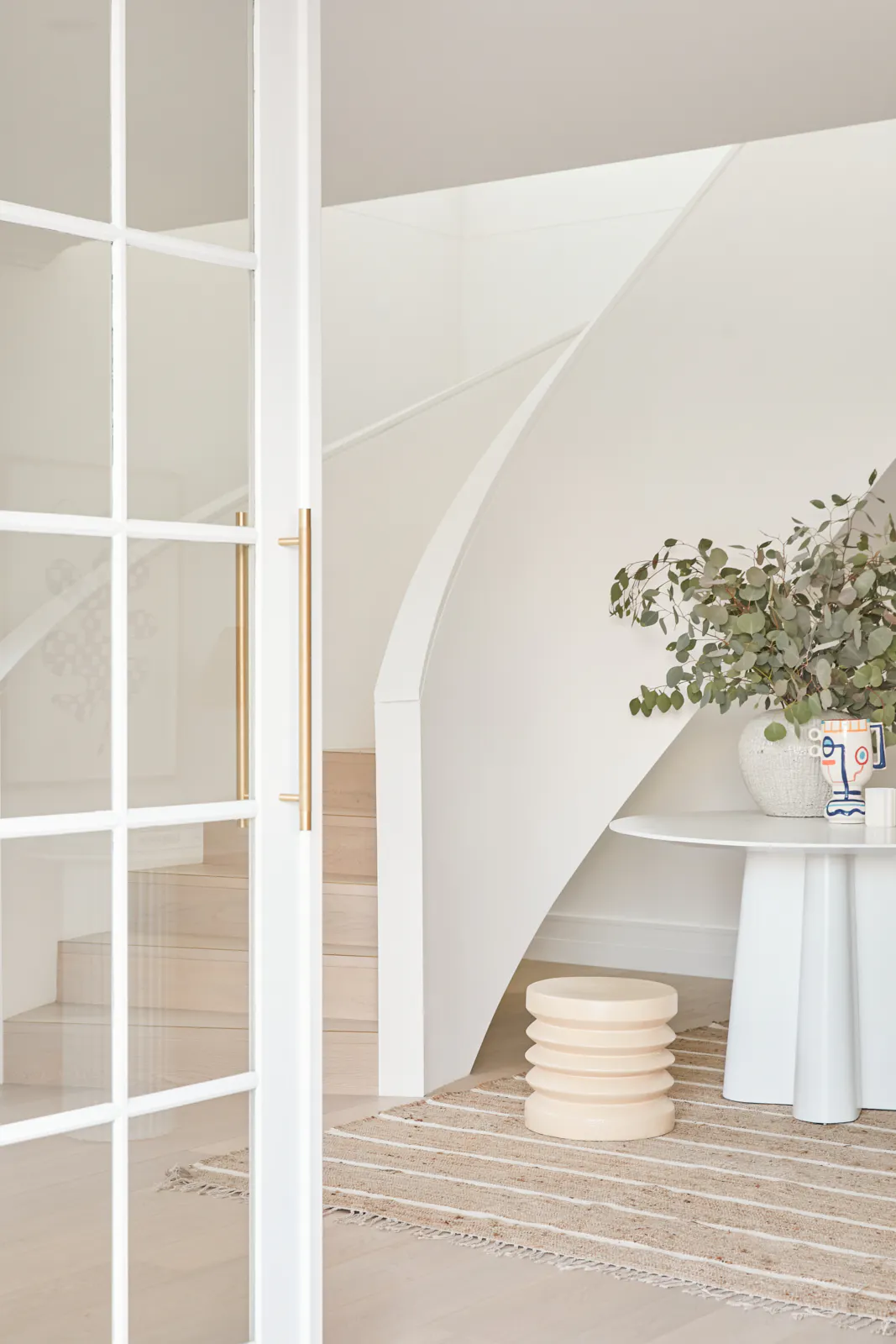 Lo and Co Linear entry pull