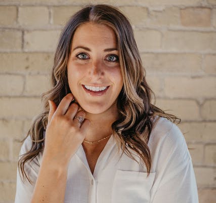 Dawn Hart Headshot