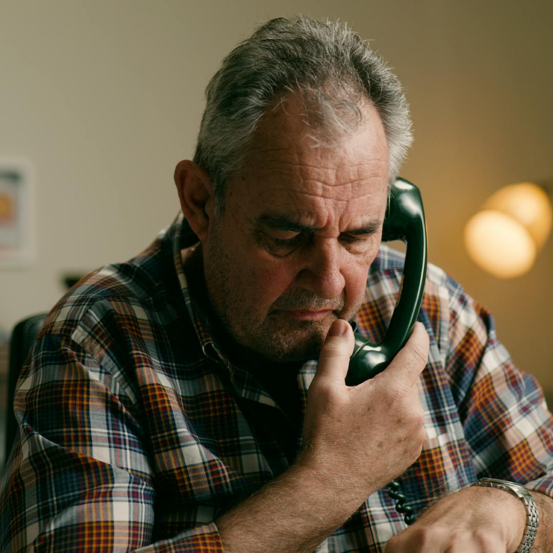 En transportledare i telefon